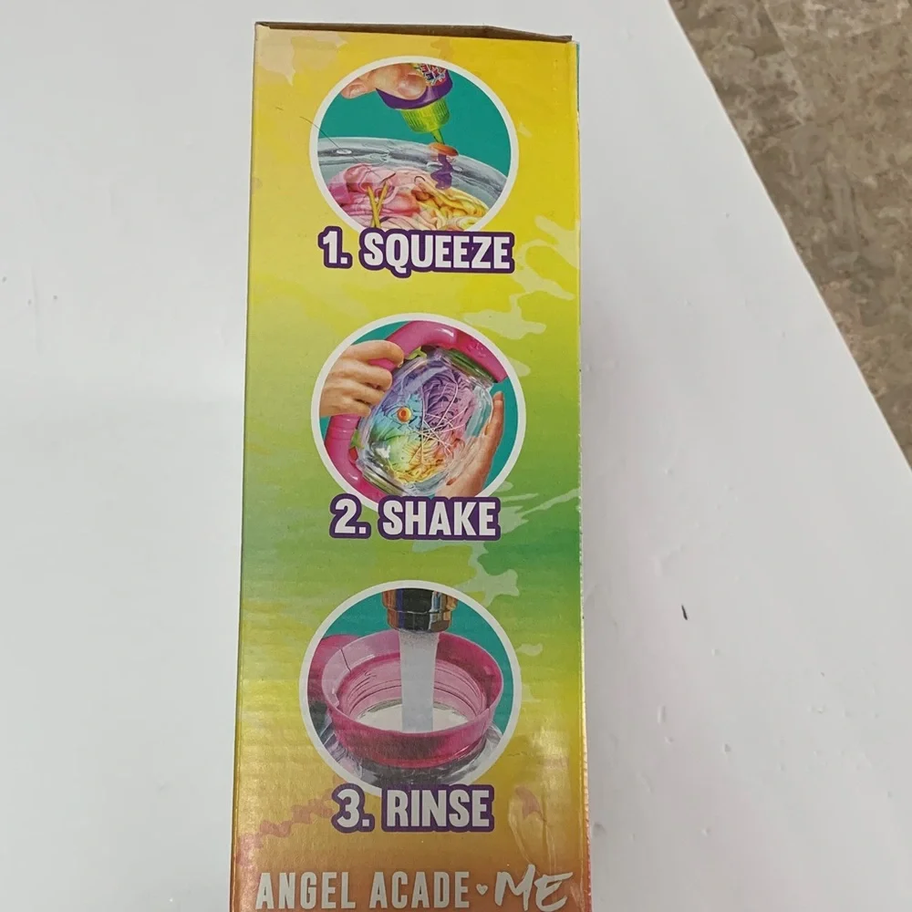 Tie Dye Studio Kit for Kids - Pink and Green. Brand new with box. Great Gift 🎁